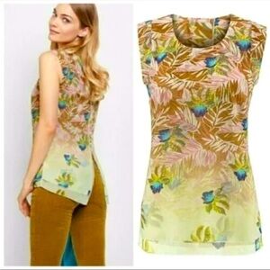 CAbi #5216 Tropical Print Parlor Top Split Back Sleeveless Blouse Size Medium M